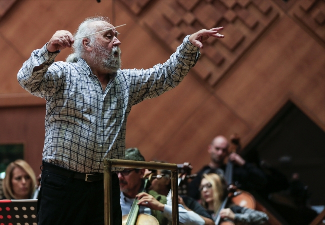 Yabancı besteci tarafından yazılan ilk Türkçe opera: Troya